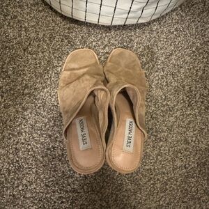 Steve Madden Tan Suede Heels
